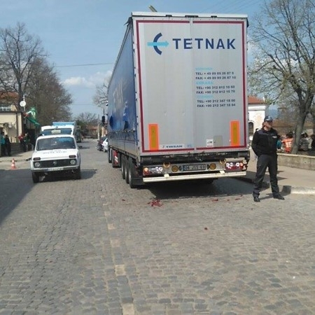 Пешеходец е загинал при пътен инцидент в Сандански съобщиха от