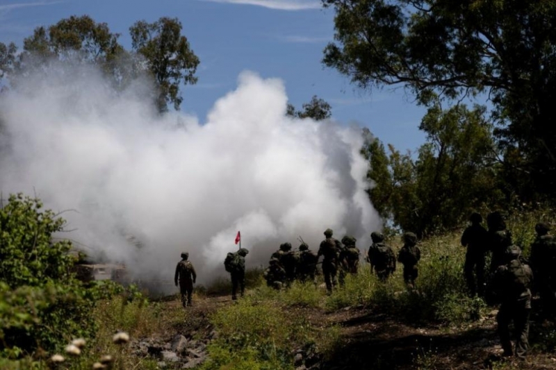 Стотици ракети бяха изстреляни през вчерашния ден от територията на