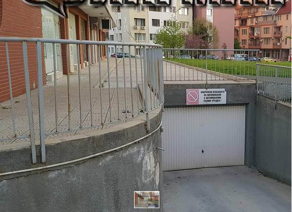 Млад мъж е намерен целият в кръв в подземния гараж