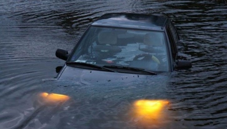 Автомобил потъна в язовир Копринка във вторник сутринта По неофициална