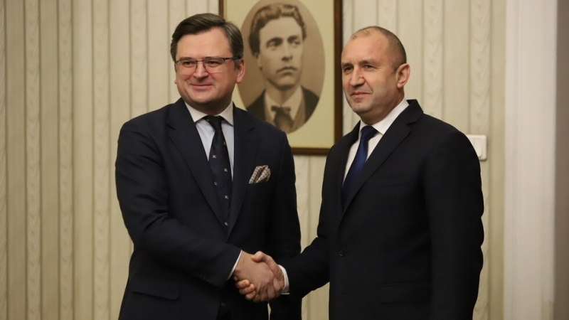 Украйна е свързана с нашата страна с вековни духовни и