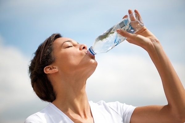 "Пийте повече вода" - вечната препоръка на лекари и диетолози.