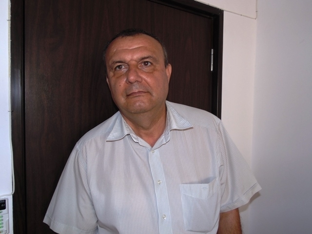 Илиян Нисторов избяга от гробищата във Враца, Калин Каменов му търси заместник