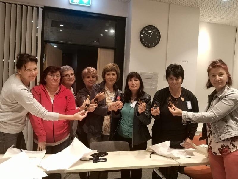 През м август г жа Веселка Вълова г жа Наталия Василева и