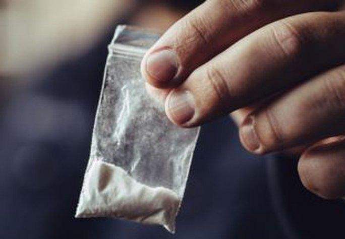 Полицаи хванаха моторист криел наркотици в резервоара си съобщиха от