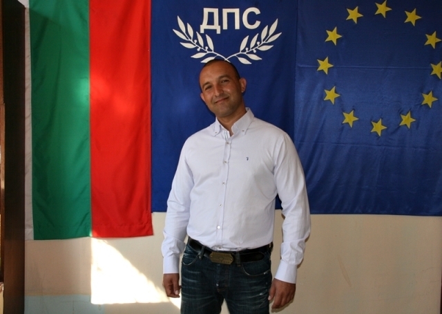 Общинският съветник от ДПС в Плевен Методи Петков се обзаведе
