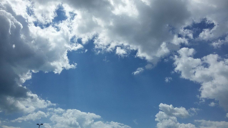 Днес облачността ще е разкъсана значителна ще се задържи само