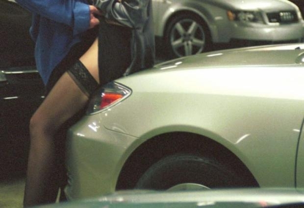 Топ адвокат беше заснет от охранителни камери да прави секс