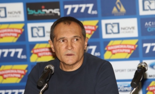 Планирам да вляза в политиката Необходим ни е нов политически