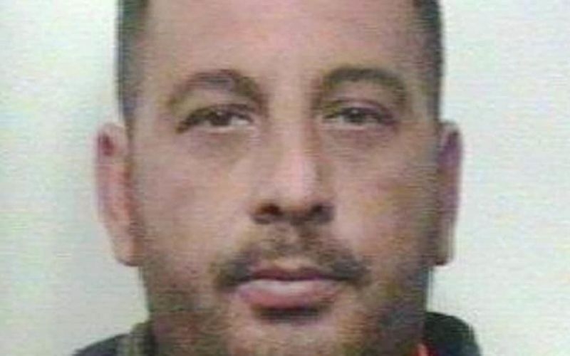 Шофьор на линейка в Сицилия беше арестуван по подозрения че