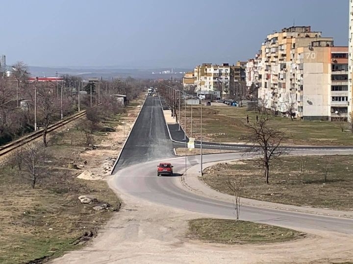 Заради полагане на хоризонтална маркировка по бул. „Европа“ във Враца,