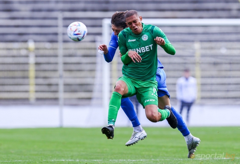 Ботев Враца загуби от Левски с 0 2 в контрола която