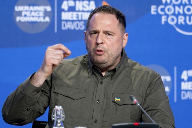 Украинските антикорупционни власти са претърсили офиса на началника на украинската