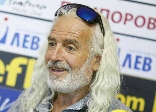 Над 3 километра в чувал със завързани ръце и крака