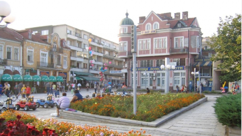 Детска площадка в центъра на Лом ще бъде обновена с