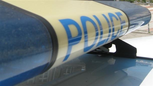 3 годишно дете се качило в кола с поставен ключ в