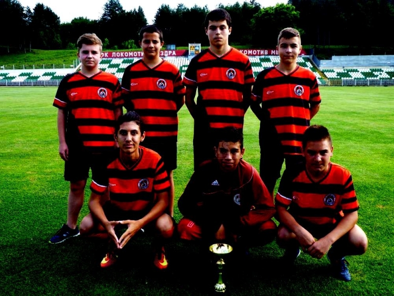 Втора поредна убедителна победа записа детският отбор на Локомотив Мездра