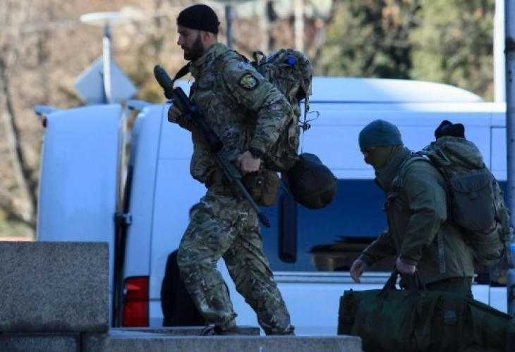 Снайперисти от спецчастите на вътрешното министерство дежурят от днес преди