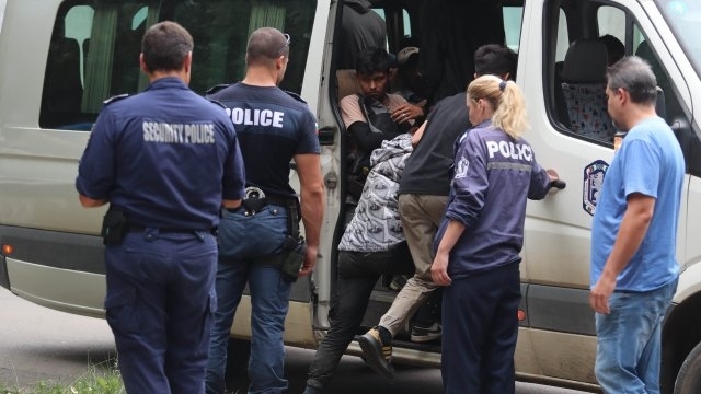 Трафикант се размина с условна присъда за противозаконно подпомагане на