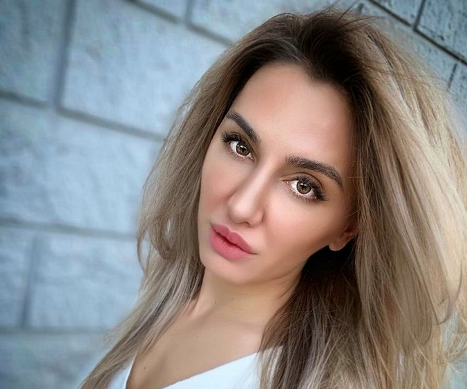 Руcкинятa Aлeкcaндрa Aлбу кoятo e бивш ММA cъcтeзaтeл взриви мрeжaтa