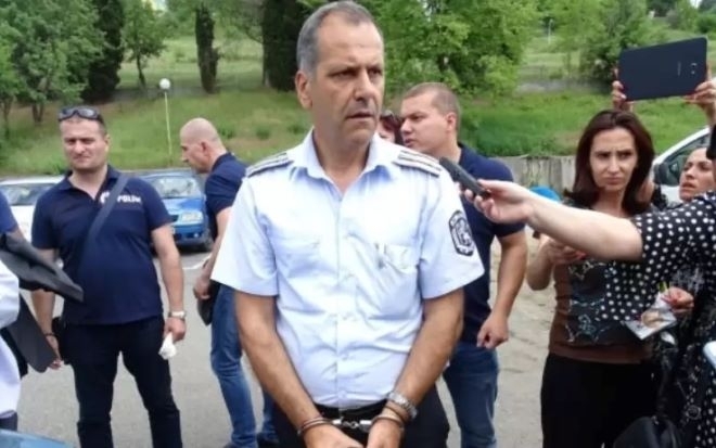 Шеф в КАТ уреждал специални номера срещу дарения за полицейския отбор