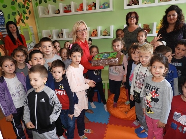 Есенни игри в библиотеката стартираха днес в детския отдел на