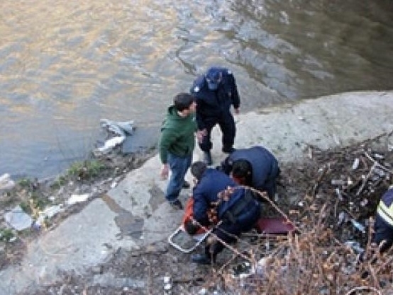 Тяло на мъж е намерено в коритото на река Крива