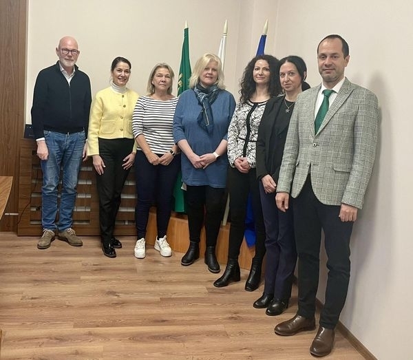 Кметът Калин Каменов посрещна делегация от Норвегия по повод финализирането