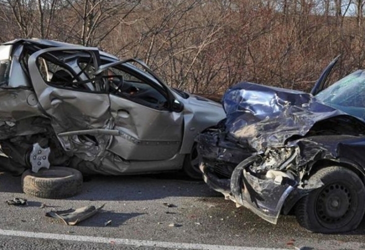 Една жена е загинала а други седем души са пострадали