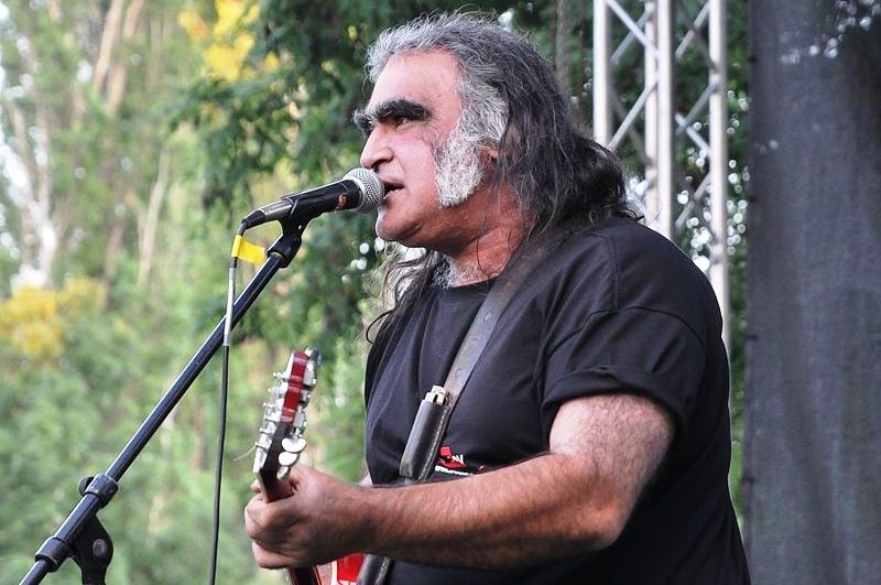 Засега не се съобщават повече подробности около смъртта на музиканта