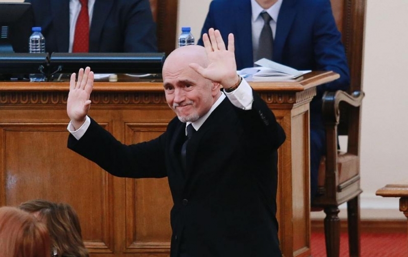 По нареждане на министъра на транспорта и съобщенията Николай Събев