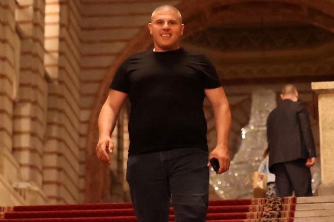 Искат постоянен арест за бившия експерт от МФ, близък до Асен Василев