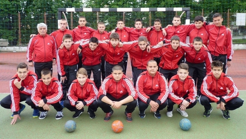 Младежите до 19 г М19 на ХК Локомотив Мездра ще