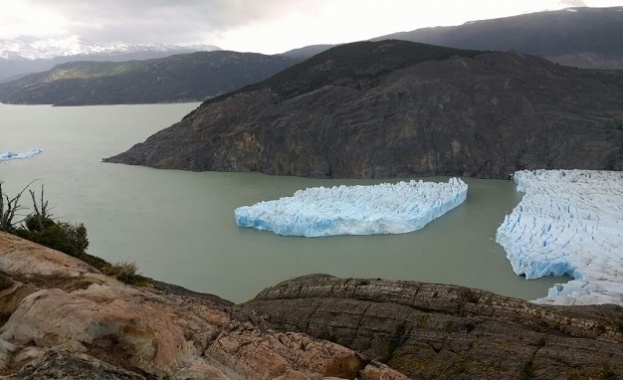 Голям айсберг се е отчупил от ледника Грей в южната