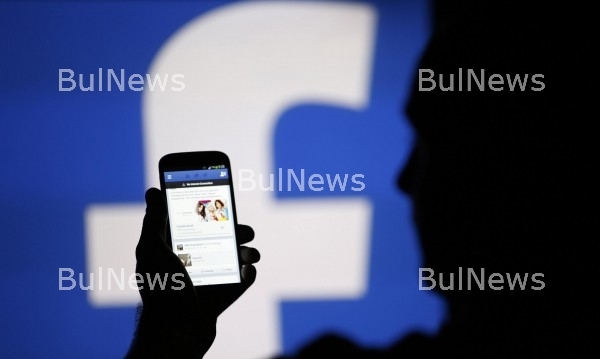 Facebook снесъл на властите ни инфо за двама българи