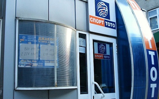 Рано сутринта в неделя в районното управление на полицията в