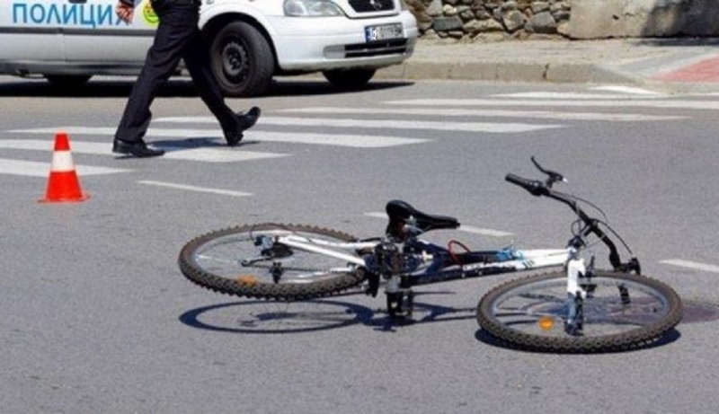 Мотор е блъснал велосипедист в село Медковец, съобщиха от полицията
