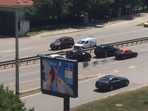 Верижна катастрофа е станала на бул Цариградско шосе в София