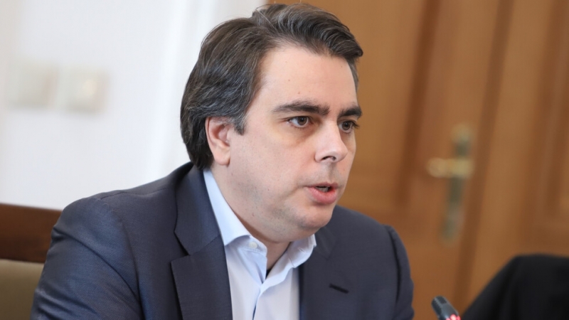Василев свиква извънреден коалиционен съвет заради еврото