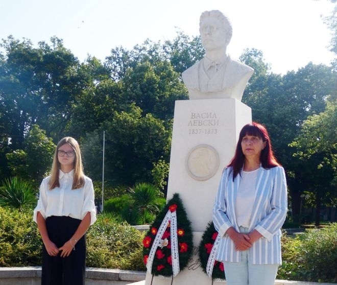 Ломчани отбелязаха годишнина от рождението на Дякона съобщиха от местната
