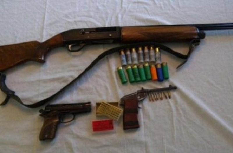 Полицията е иззела незаконно оръжие от къща във врачанското село