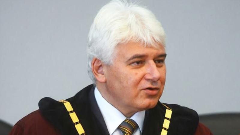 Слаба оценка даде бившият конституционен съдия проф Пламен Киров за