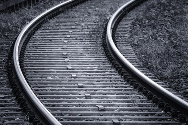 Тежък железопътен инцидент е станал в нощта на неделя срещу