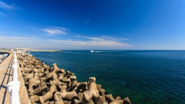 На потъналия вчера катер в Черно море е имало 55