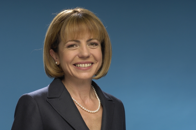 Измамник регистрира фалшив профил в социалната мрежа Facebook на столичния