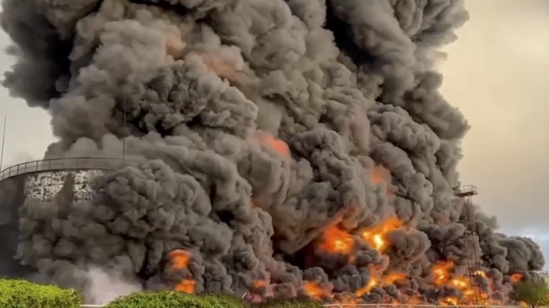Украйна е поразила с дронове петролен терминал в Санкт Петербург