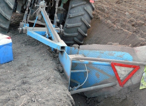 Триo мъже занимавали се с иманярски разкопки и търговия с