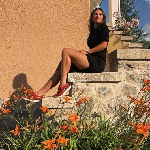 Красавицата Пук Мунен е 22 годишна колоездачка от Холандия която може