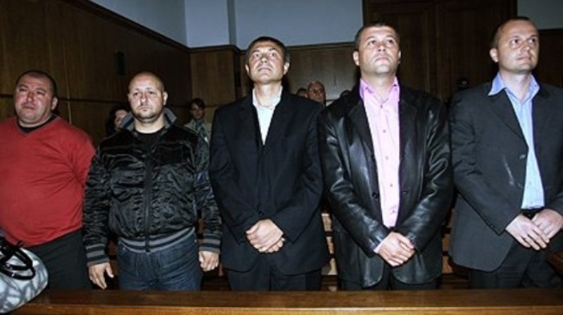 Полицаите осъдени за смъртта на Ангел Димитров Чората излязоха