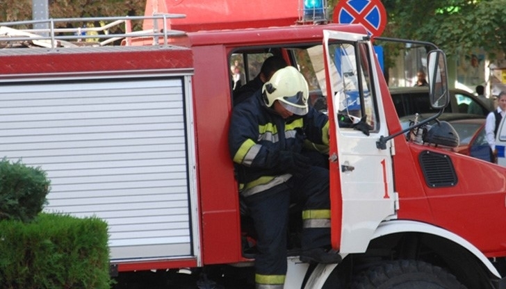 Горяща скара в Монтана вдигна на крак огнеборци съобщиха от